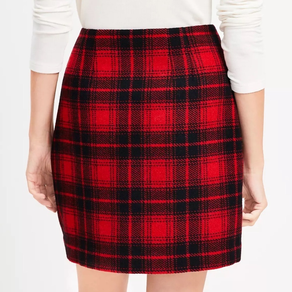 LOFT Buffalo Plaid Red Black Faux Wrap Skirt 14 NWT Fringe Wool Blend Miniskirt - Picture 2 of 7
